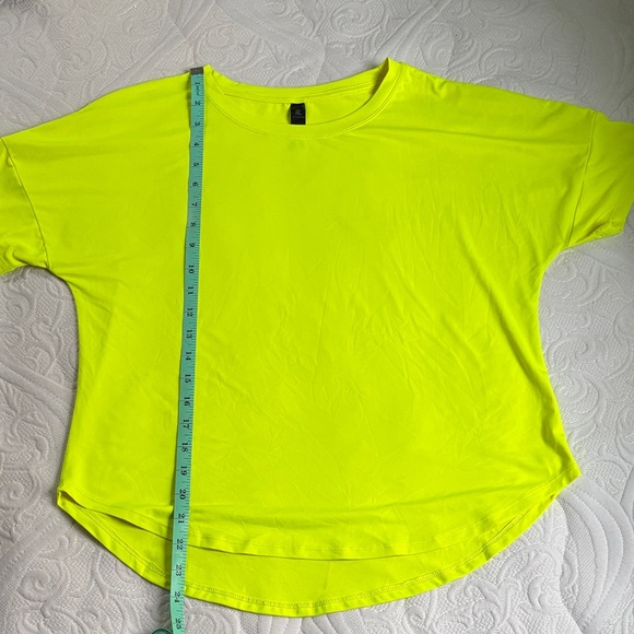 Neon Yellow Women's Workout Top - Picture 3 of 6
